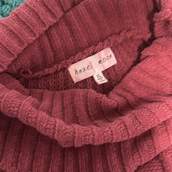 Pink Sweater with Knit Design - Picture 4 of 4